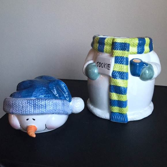 Charming⛄️Cookie Jar in his scarf & hat. - Picture 2 of 5